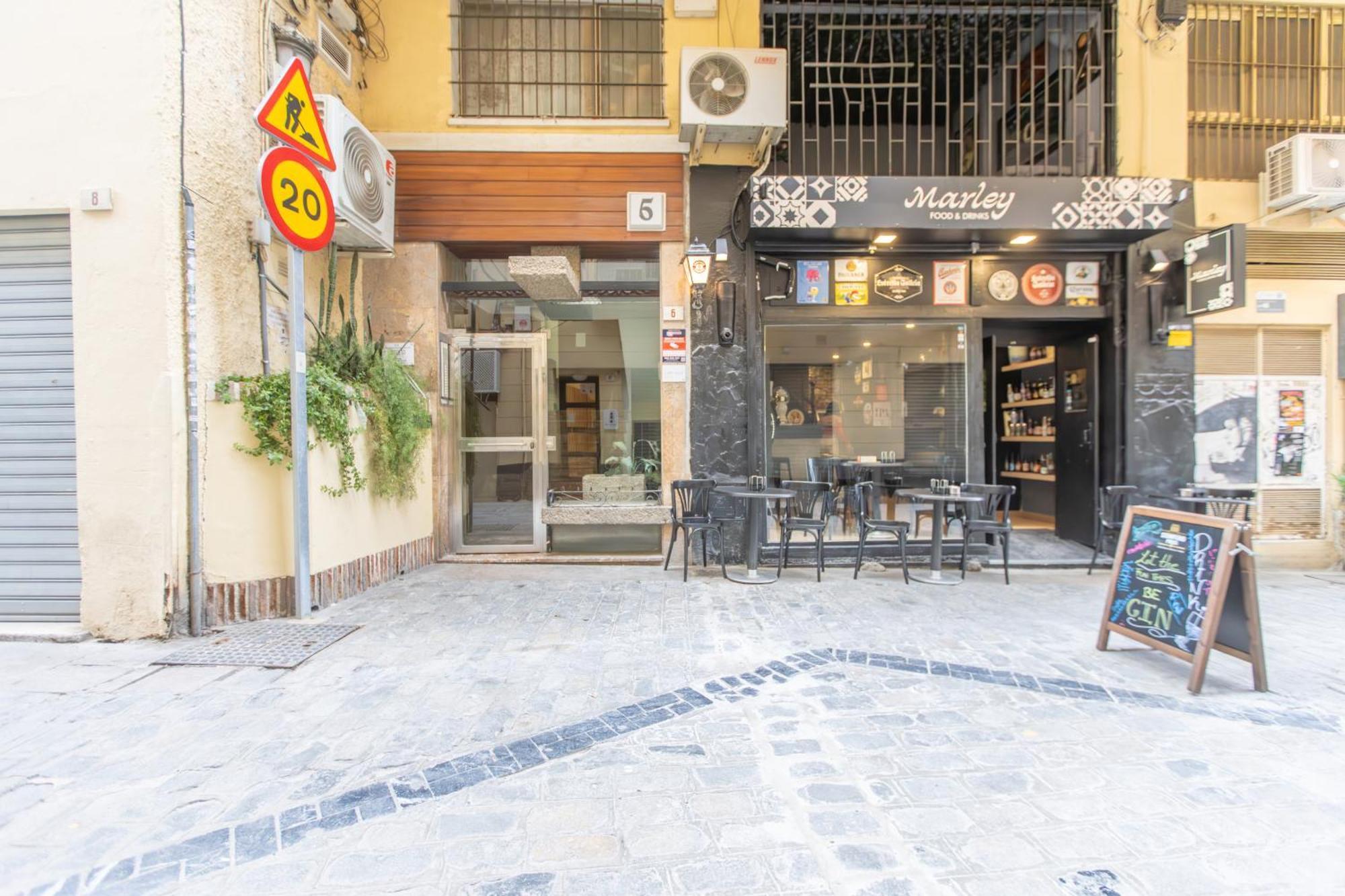 Homely Malaga San Juan De Letran Plaza De La Merced Dış mekan fotoğraf